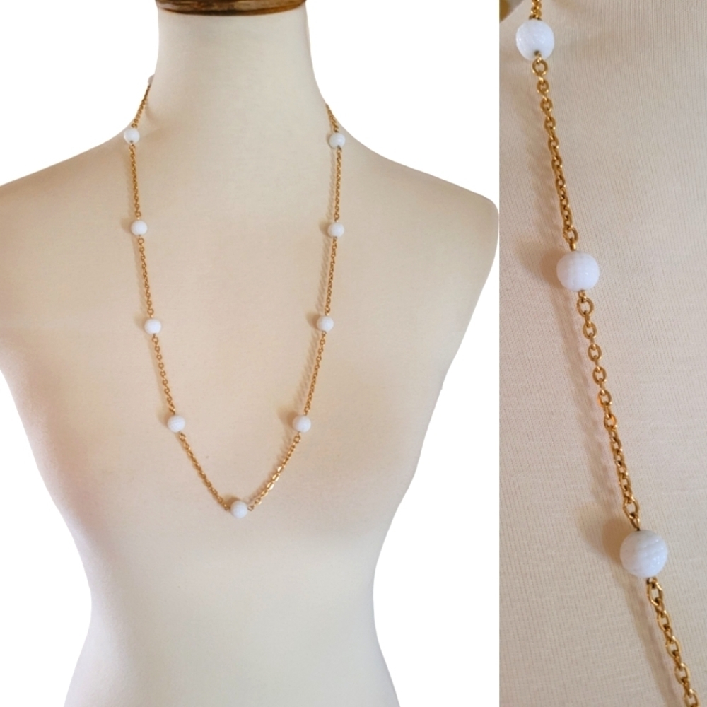 Vintage White Carved Glass Bead and‎ Gold Chain Necklace